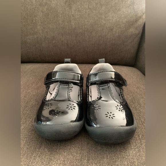 Stride Rite Cheyenne Shoes - Picture 2 of 6